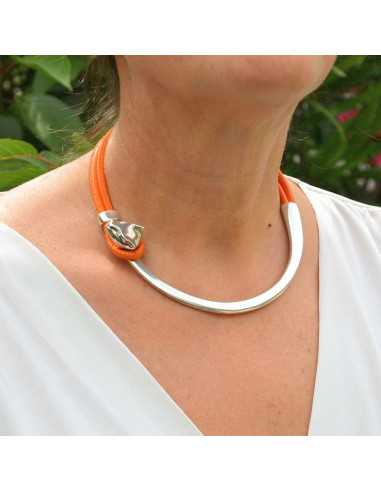 Collier cuir poupie