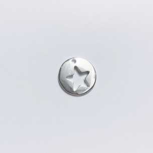 Pendentif médaille étoile ajourée 16 mm , plaqué argentt 10 microns /10 pièces