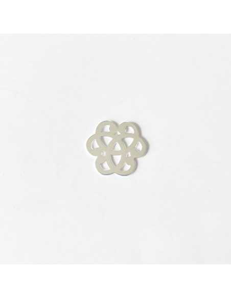 Petit pendentif rosace ajourée plaqué argent