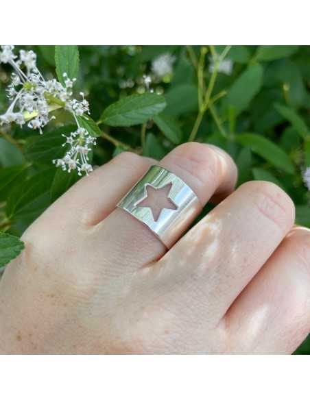 Bague ajourée motif étoile plaqué argent 10 microns par 2 pièces