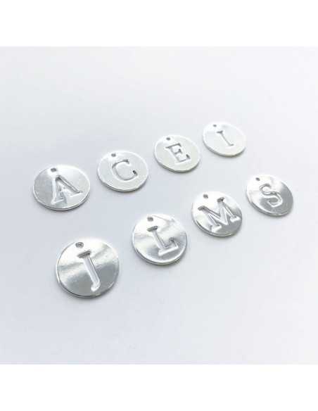 PAR LETTRE / Médaille lettre 16 mm plaquée argent 10 microns