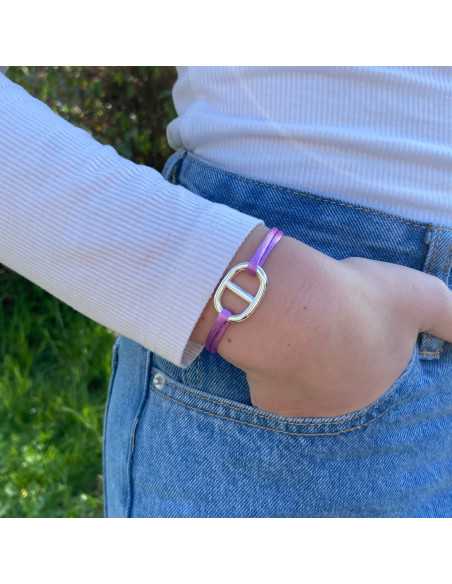 Coussin avec 10 bracelets cordons