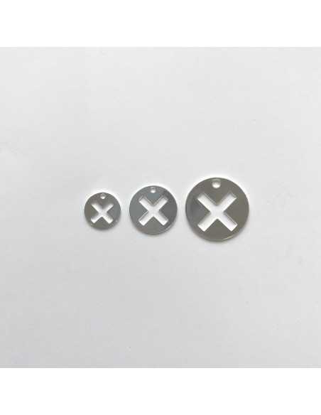 Pendentif médaille X ajouré plaqué argent 10 microns, en 3 tailles.