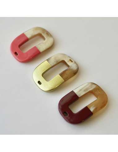 Pièce ovale incurvée pour bracelet en corne de buffle et laque rouge.