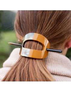 Accessory hair barrette in lacquered buffalo horn