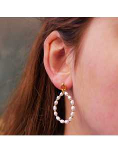 Boucles d'oreilles dorées en perles d'eau douce