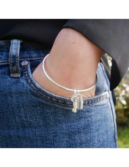 Jonc avec charms clef et cadenas