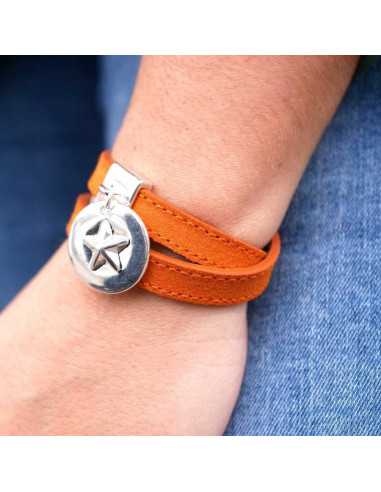 Pendentif médaille étoile en relief