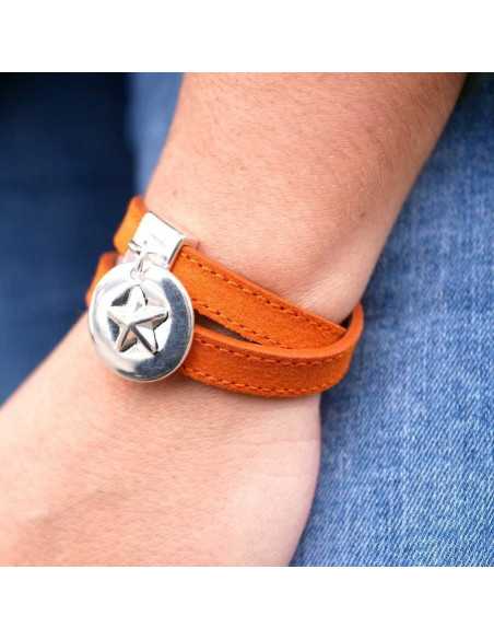 Pendentif médaille étoile en relief