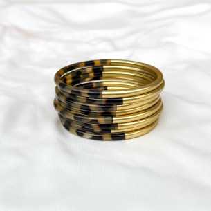 Jonc fin corne de buffle léopard et laqué doré 4mm - Sucre et Cannelle grossiste en bijoux de corne de buffle 2